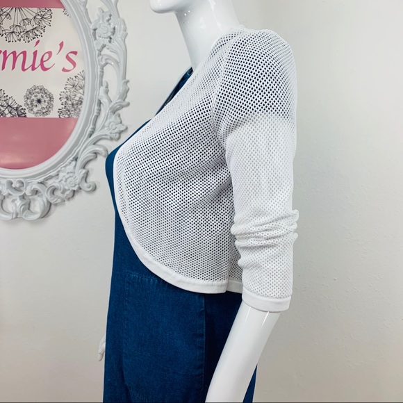 Calvin Klein / White Crochet Cropped Cardigan - Picture 2 of 8